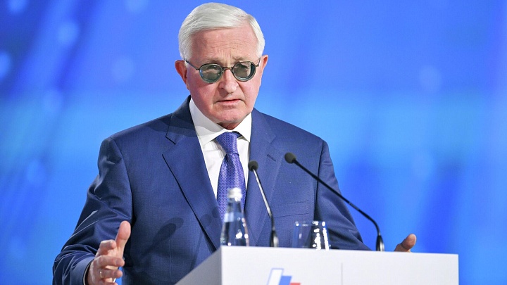 Сбережения россиян достигли 70 триллионов рублей, заявил Шохин